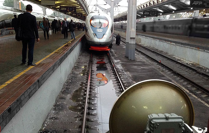 Radar monitoring for dead-end track in the railway station